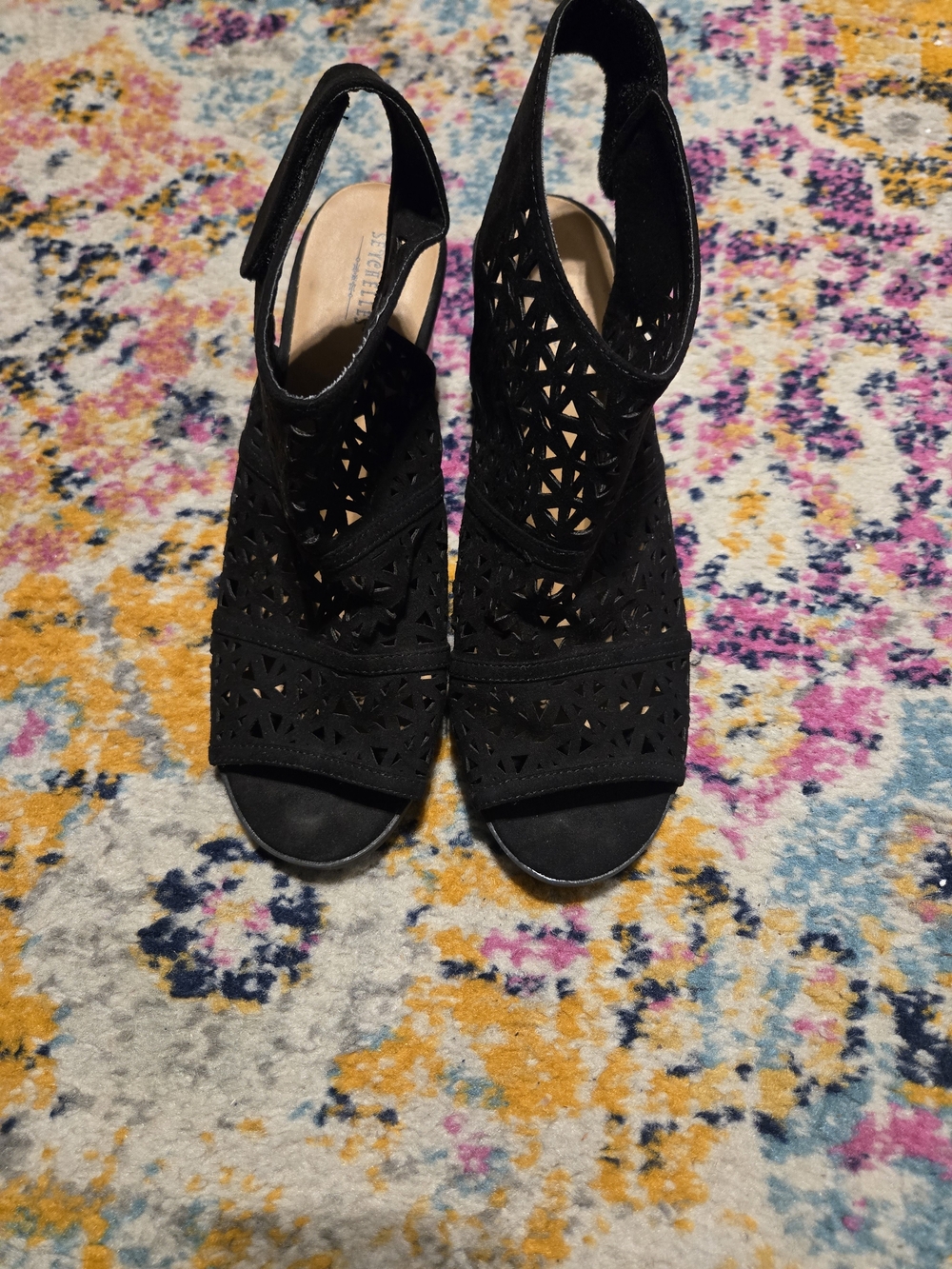 Seychelles Black Laser-Cut Peep Toe Slingback Heels 10 - Picture 5 of 7